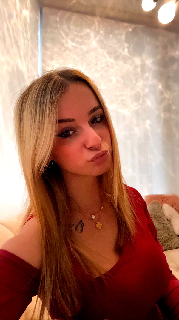 kaitlyn_krems snapchat image archive image