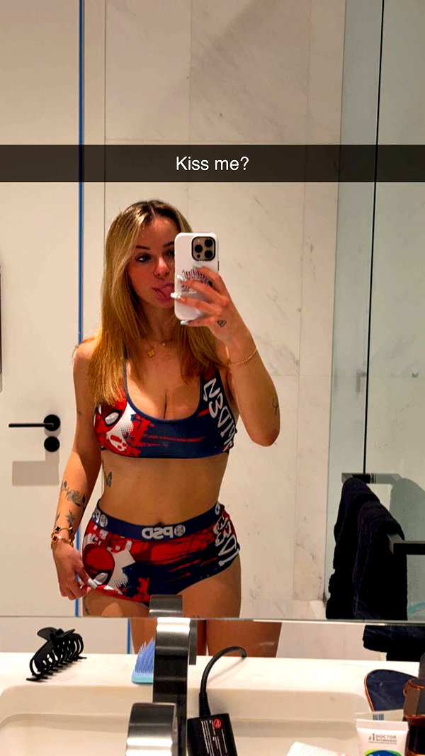 kaitlyn_krems snapchat image archive image