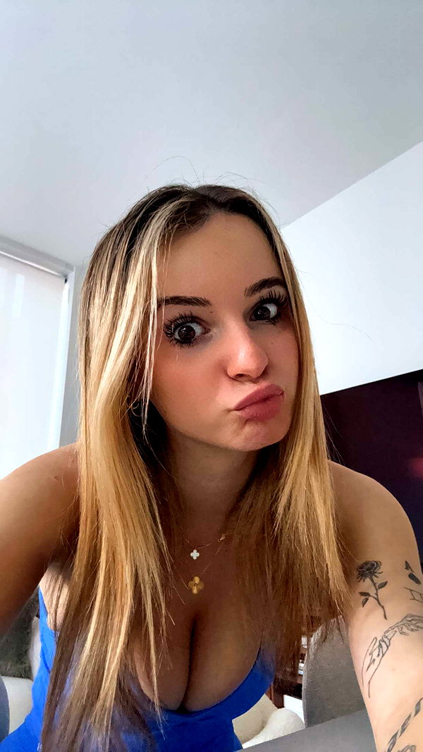 kaitlyn_krems snapchat image archive image