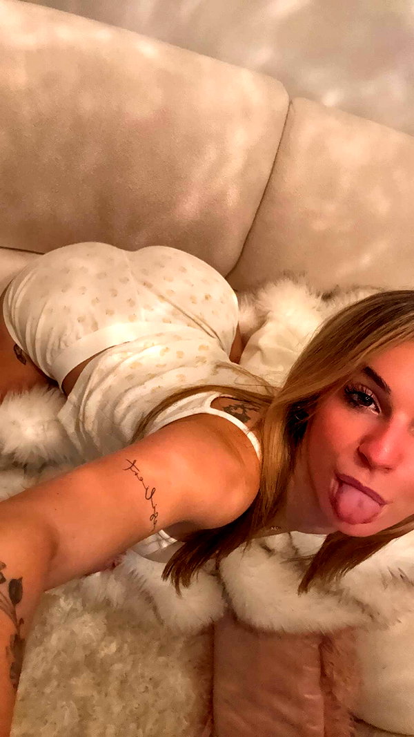 kaitlyn_krems snapchat image archive image