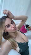 kaitlyn_krems Altpins Profile Picture