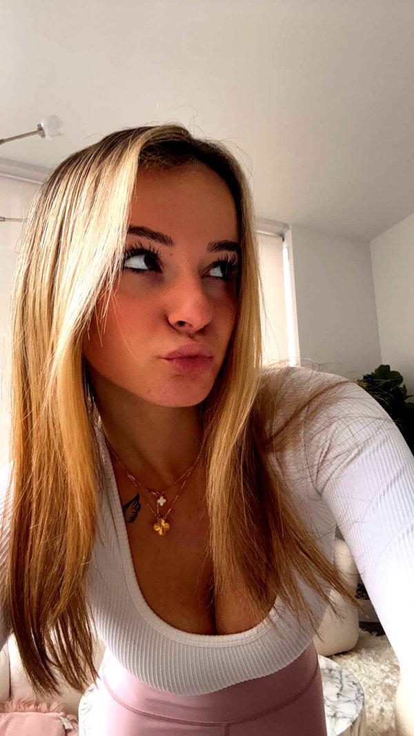 kaitlyn_krems snapchat image archive image
