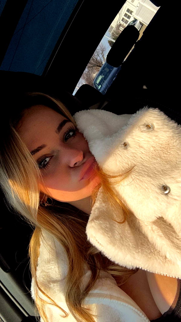 kaitlyn_krems snapchat image archive image