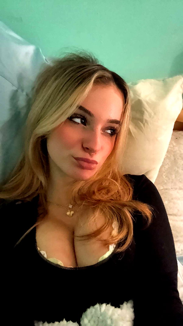 kaitlyn_krems snapchat image archive image
