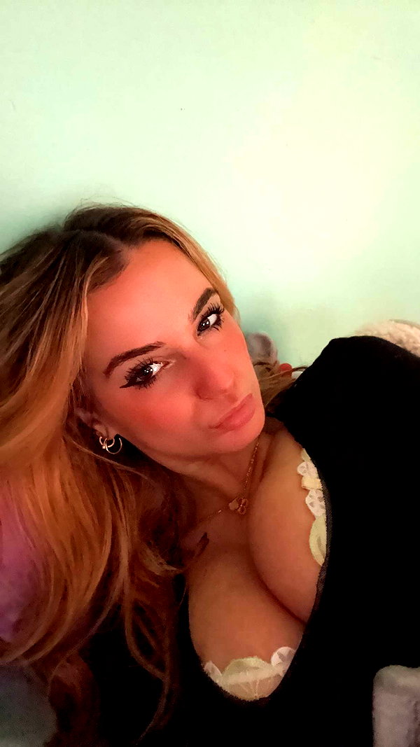kaitlyn_krems snapchat image archive image
