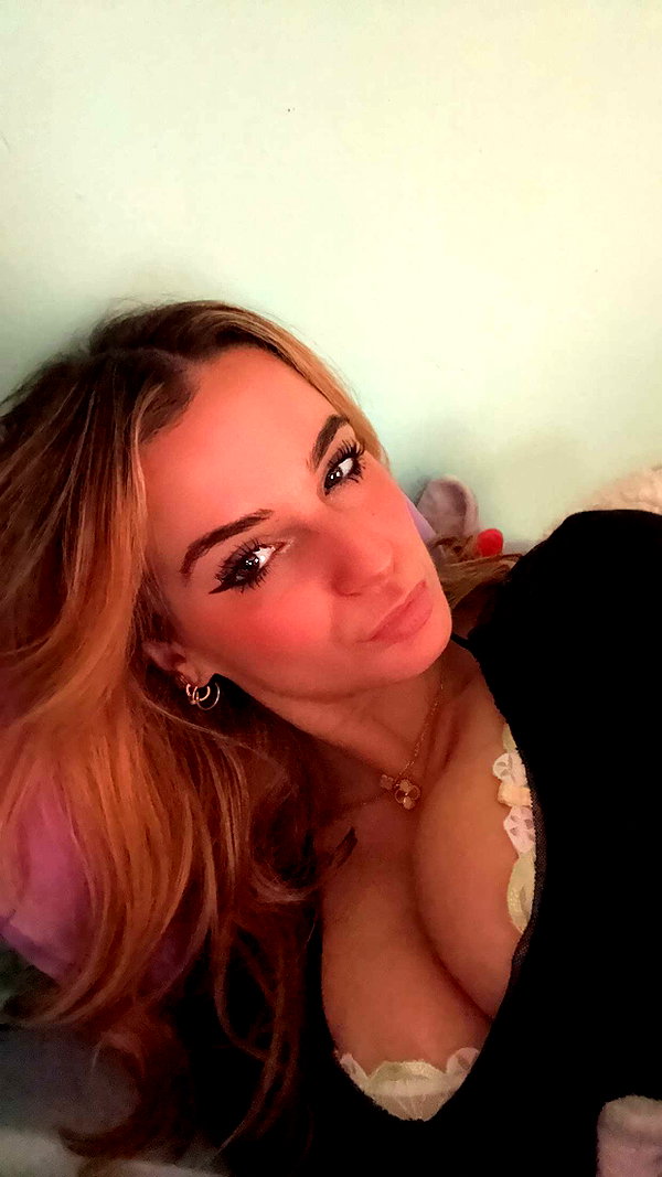 kaitlyn_krems snapchat image archive image