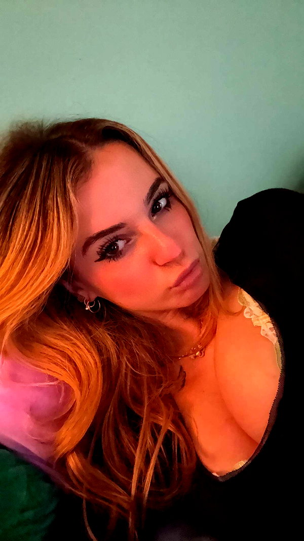 kaitlyn_krems snapchat image archive image