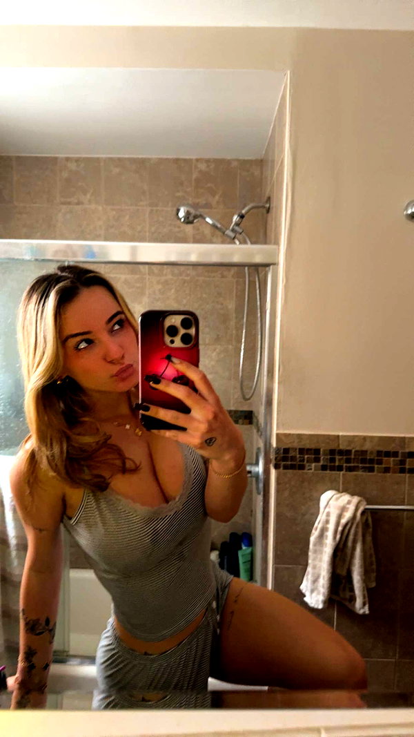kaitlyn_krems snapchat image archive image