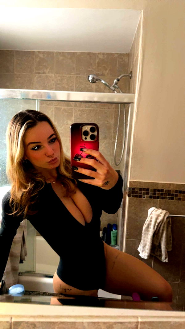 kaitlyn_krems snapchat image archive image