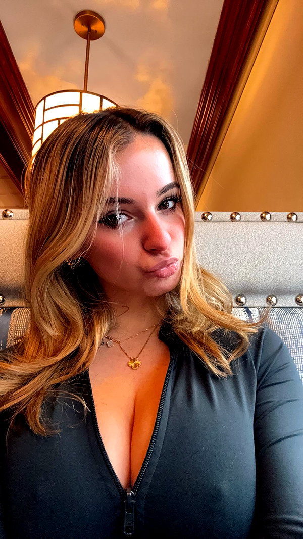 kaitlyn_krems snapchat image archive image