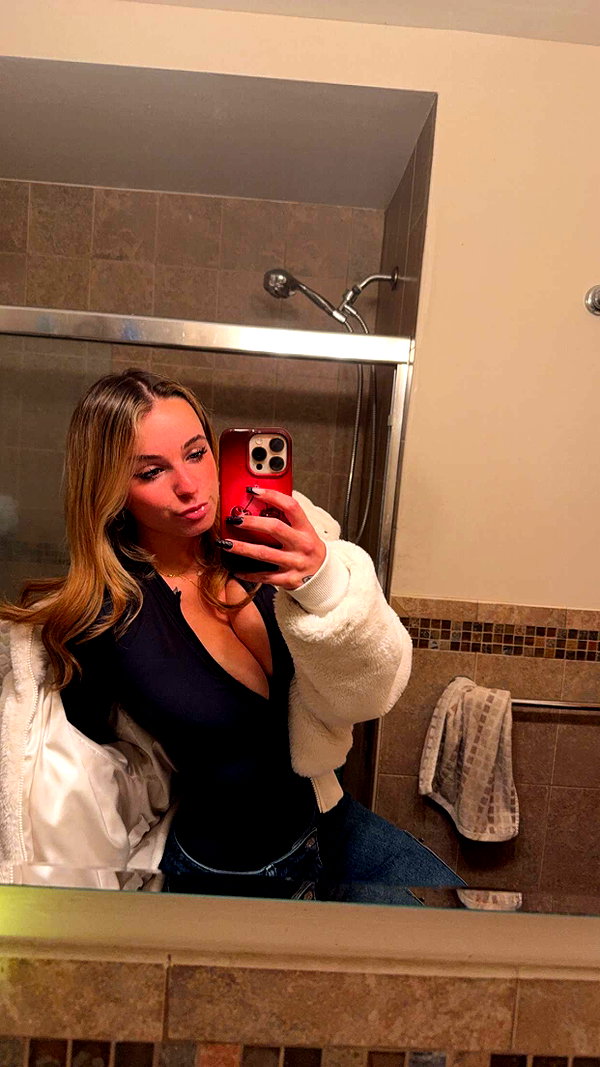 kaitlyn_krems snapchat image archive image