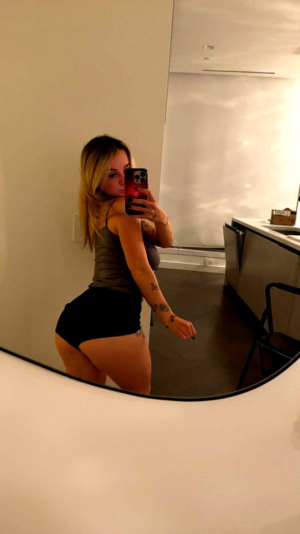 kaitlyn_krems snapchat image archive image