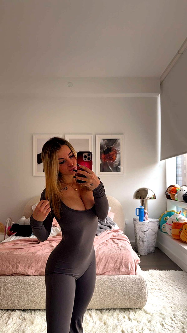 kaitlyn_krems snapchat image archive image