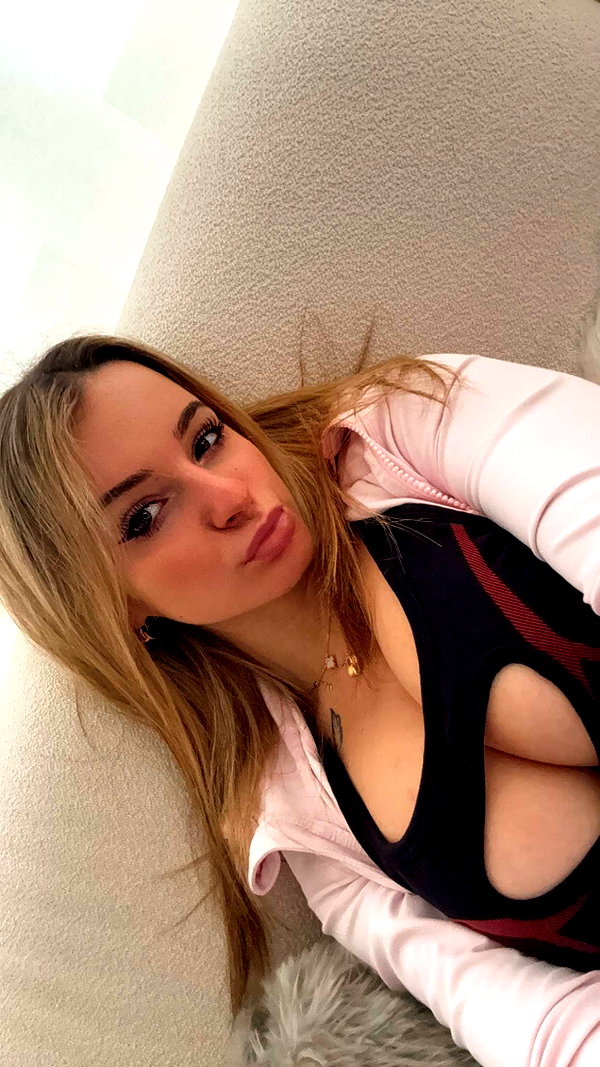 kaitlyn_krems snapchat image archive image