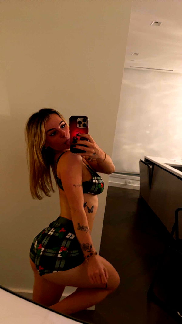 kaitlyn_krems snapchat image archive image