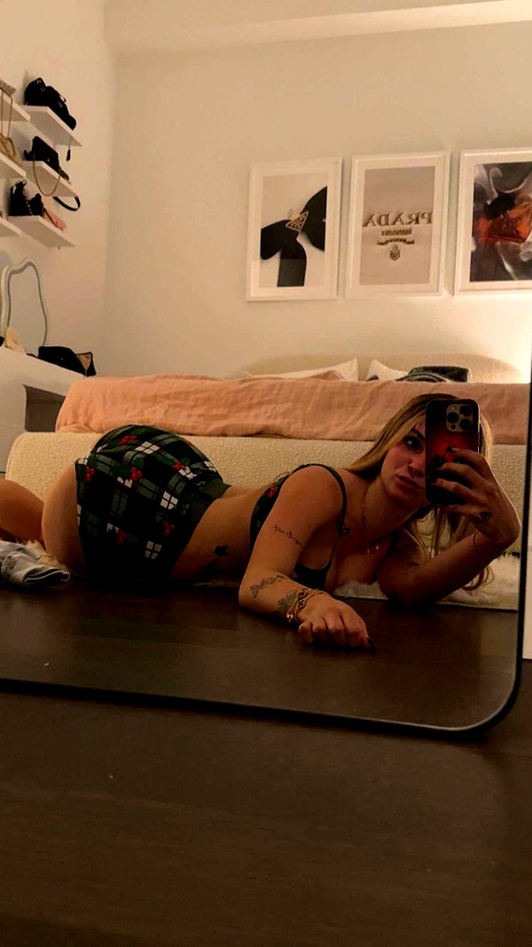 kaitlyn_krems snapchat image archive image