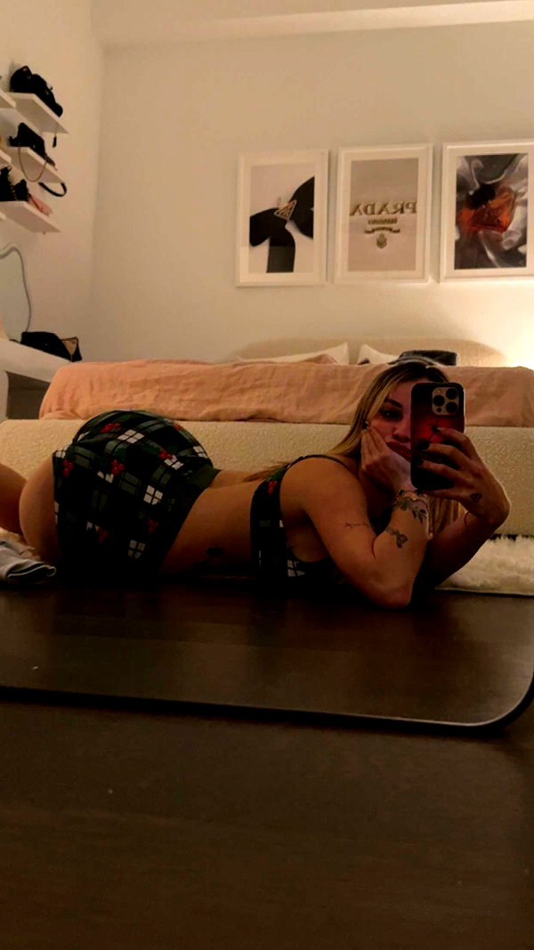 kaitlyn_krems snapchat image archive image