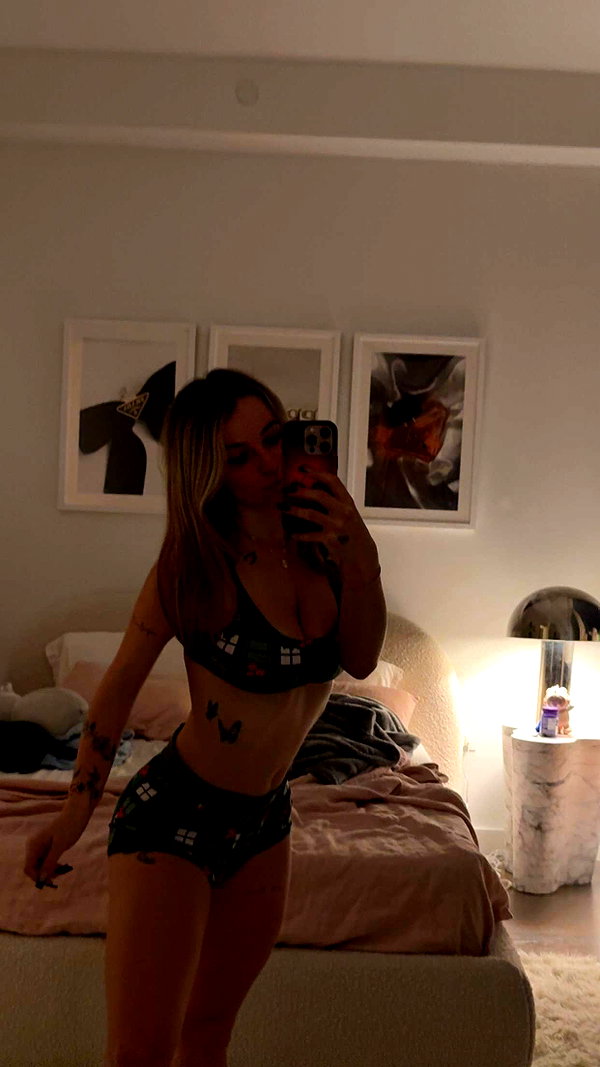 kaitlyn_krems snapchat image archive image