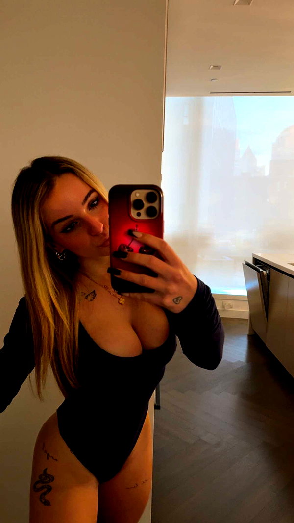 kaitlyn_krems snapchat image archive image