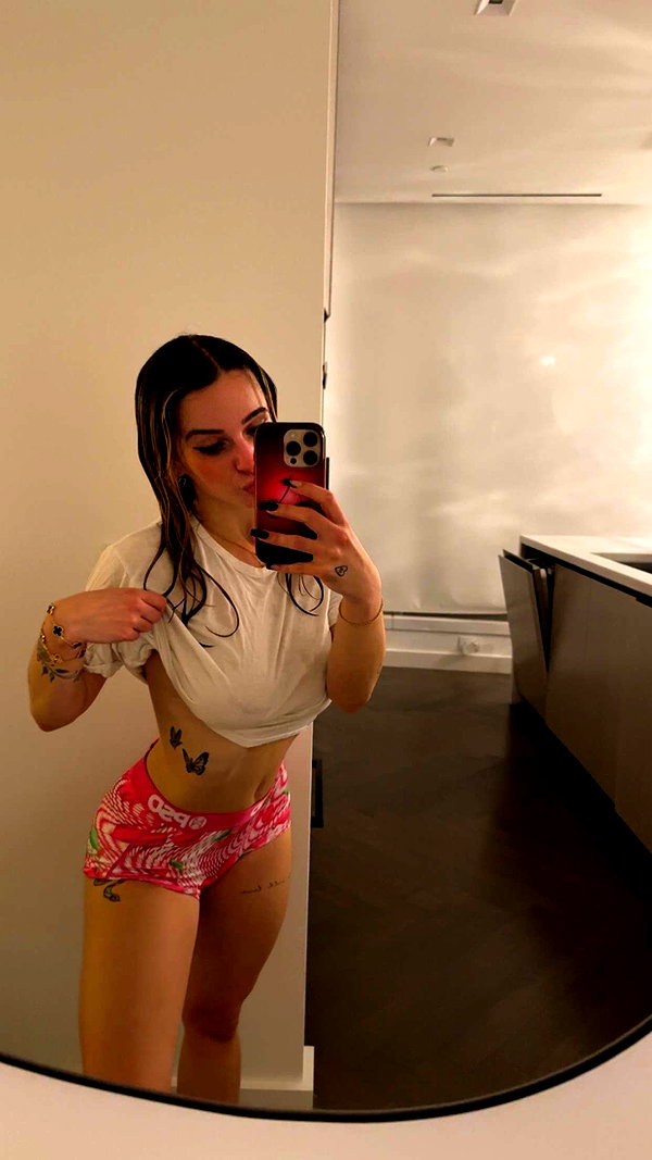 kaitlyn_krems snapchat image archive image