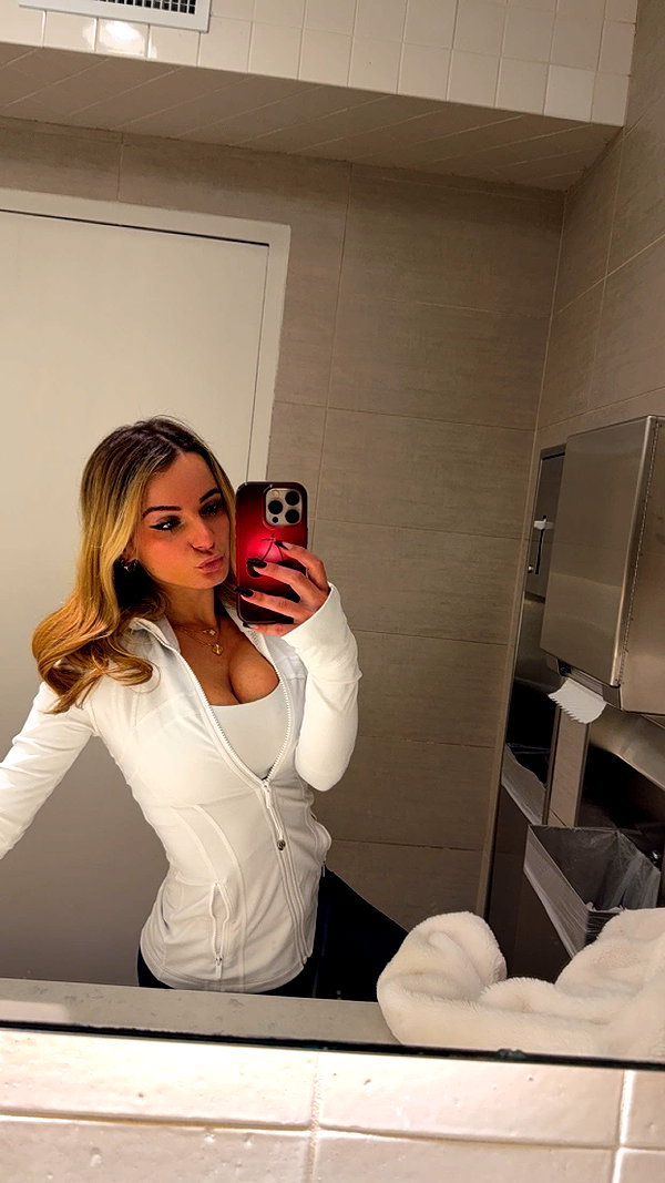 kaitlyn_krems snapchat image archive image