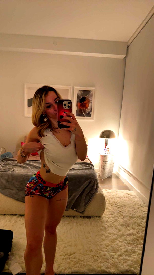 kaitlyn_krems snapchat image archive image