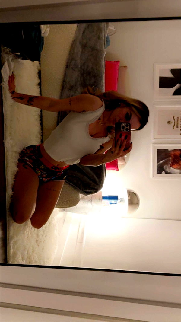kaitlyn_krems snapchat image archive image