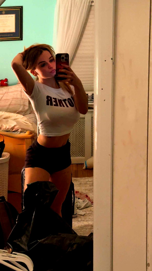 kaitlyn_krems snapchat image archive image
