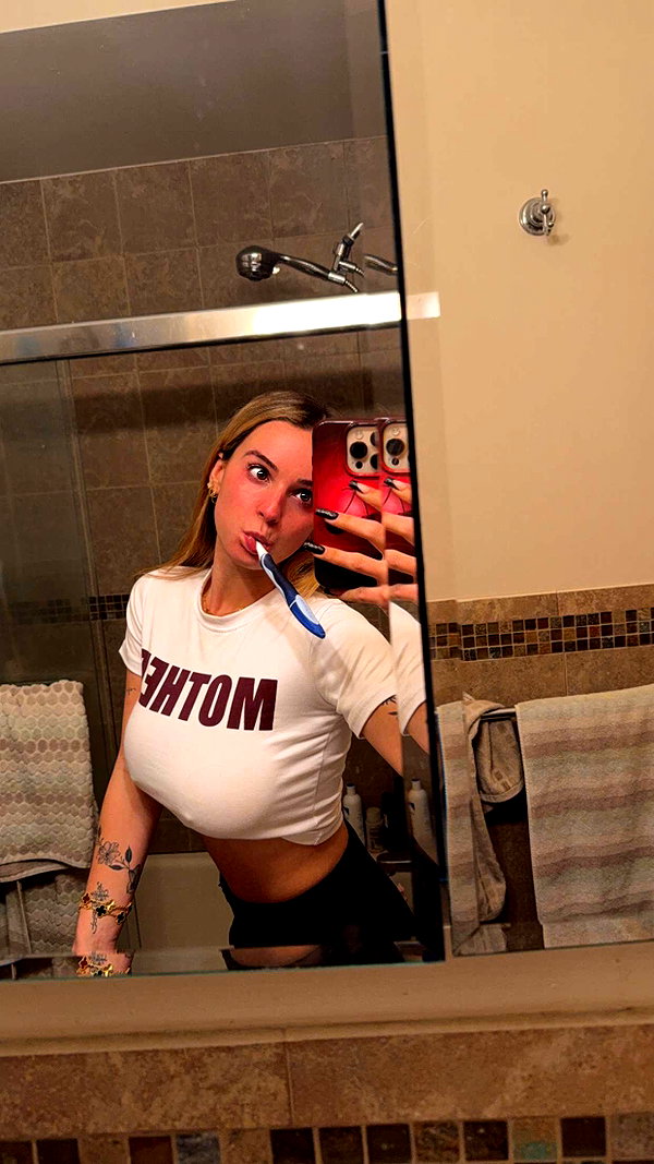 kaitlyn_krems snapchat image archive image