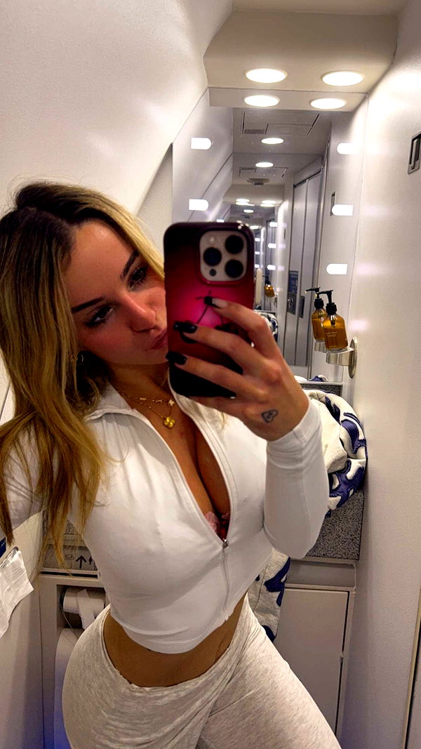 kaitlyn_krems snapchat image archive image