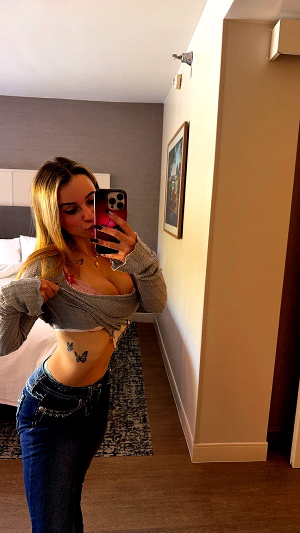 kaitlyn_krems snapchat image archive image