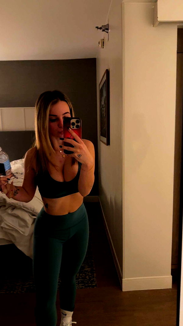 kaitlyn_krems snapchat image archive image