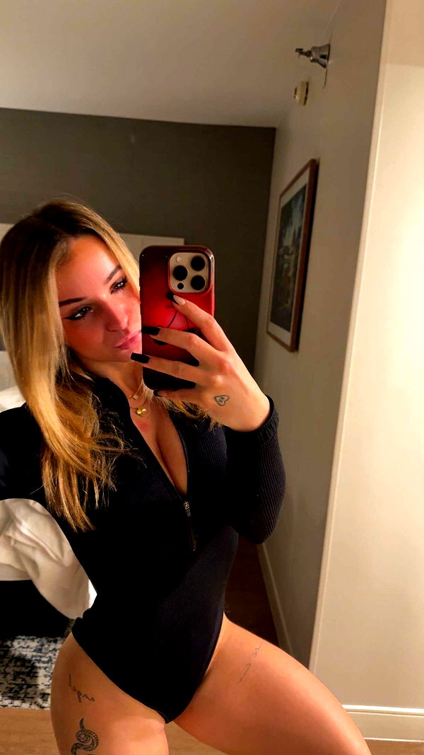 kaitlyn_krems snapchat image archive image