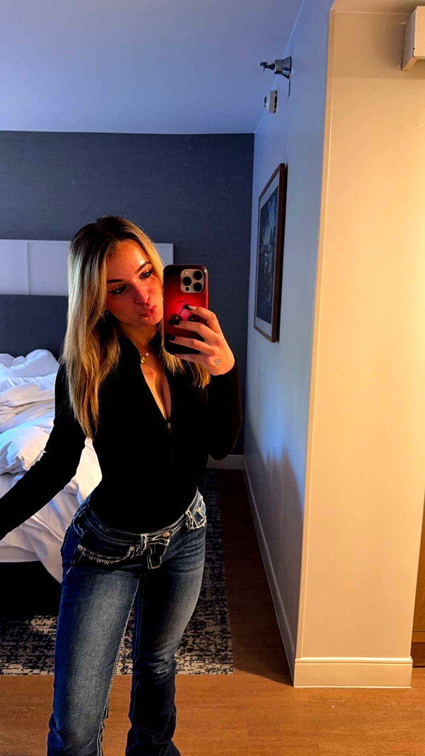 kaitlyn_krems snapchat image archive image