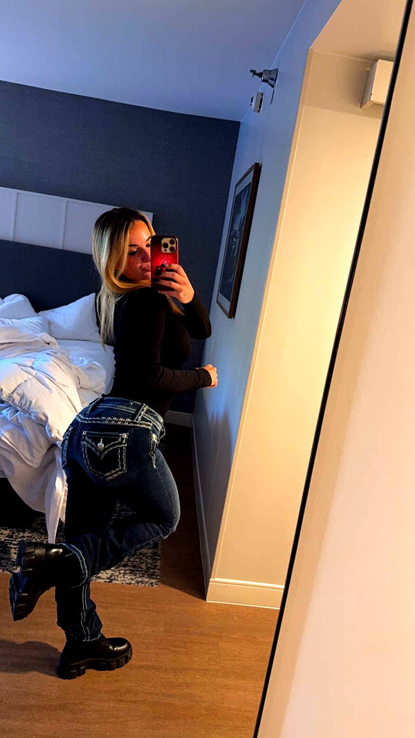 kaitlyn_krems snapchat image archive image