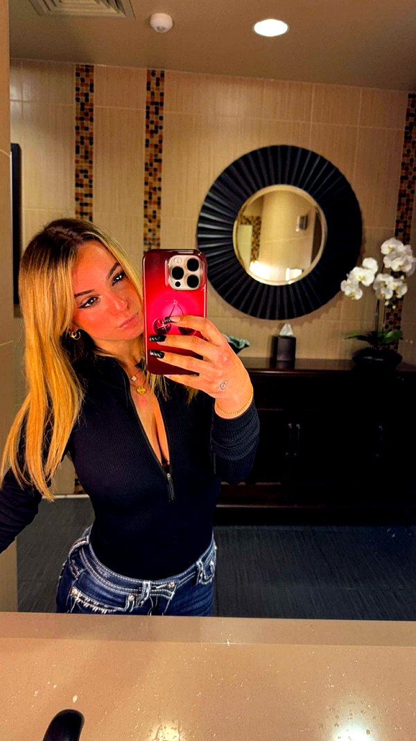 kaitlyn_krems snapchat image archive image