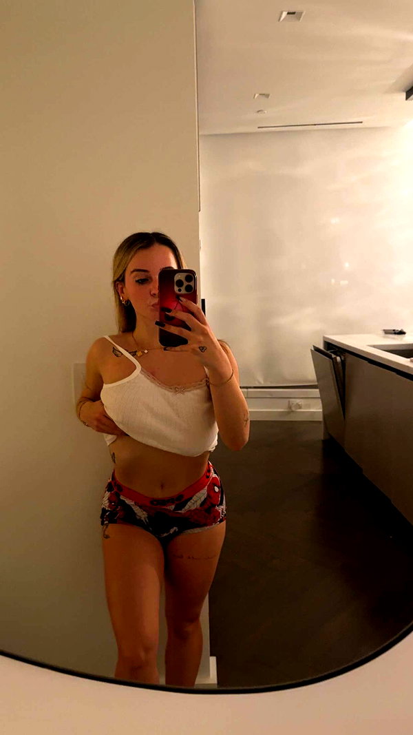 kaitlyn_krems snapchat image archive image