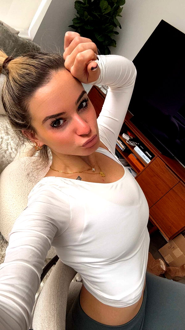 kaitlyn_krems snapchat image archive image