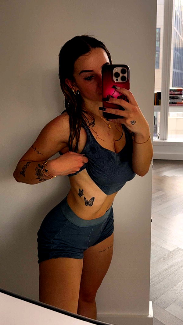 kaitlyn_krems snapchat image archive image