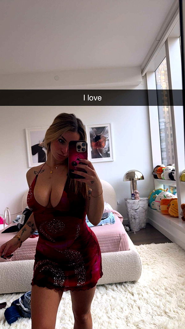 kaitlyn_krems snapchat image archive image