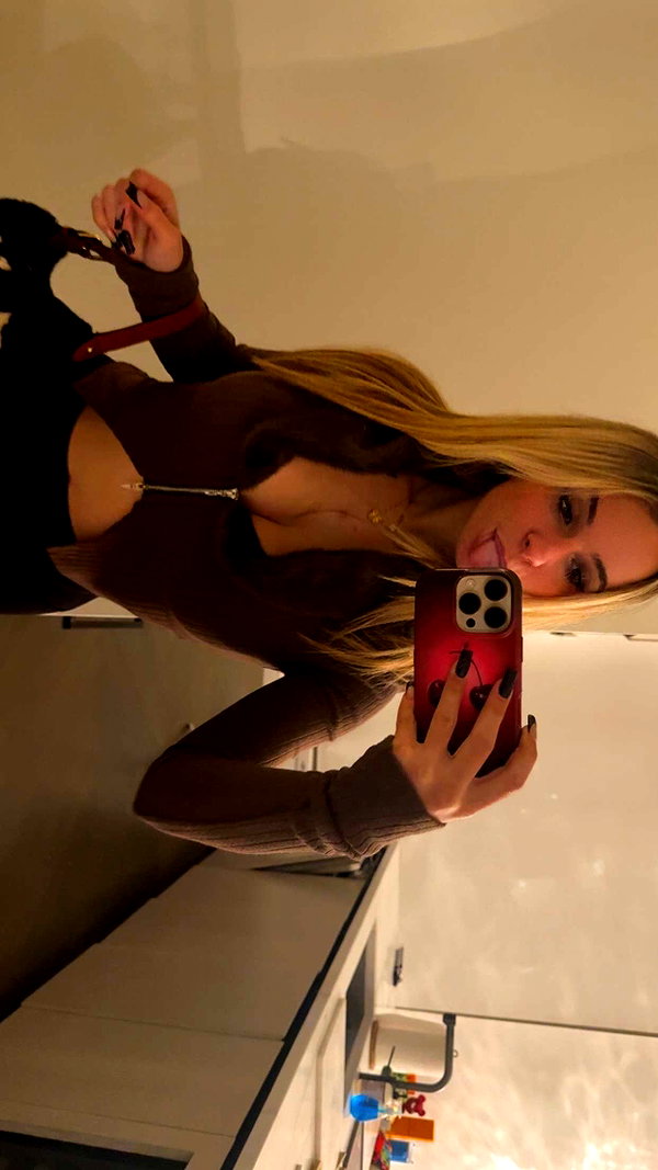 kaitlyn_krems snapchat image archive image