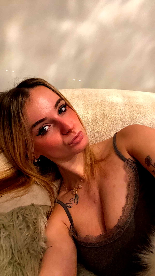 kaitlyn_krems snapchat image archive image