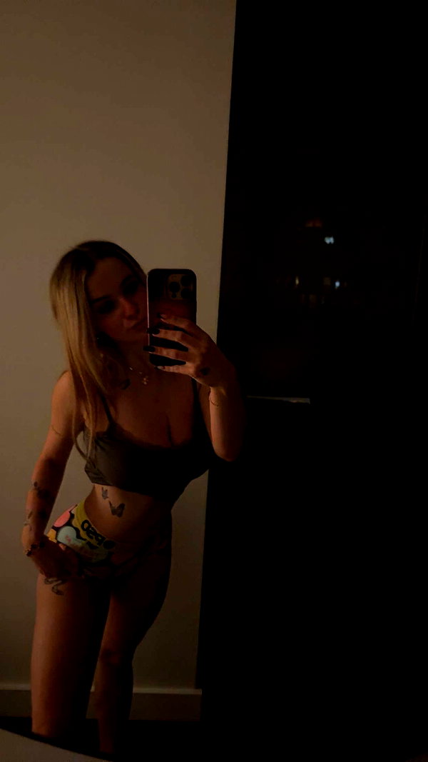 kaitlyn_krems snapchat image archive image