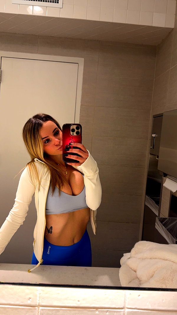 kaitlyn_krems snapchat image archive image