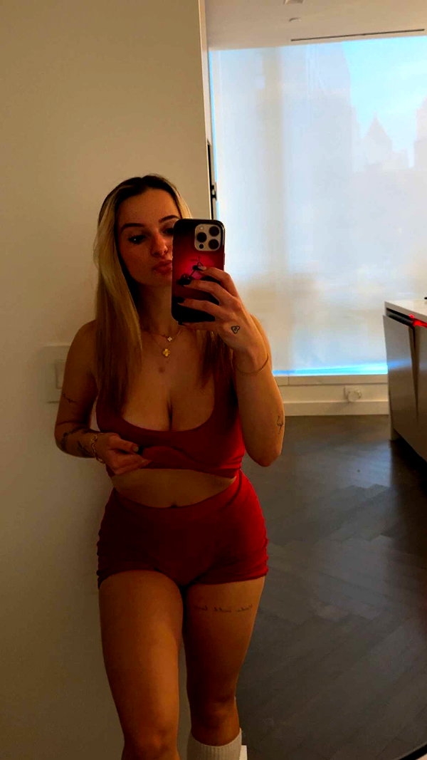 kaitlyn_krems snapchat image archive image