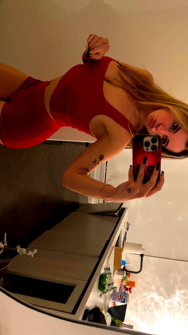 kaitlyn_krems snapchat image archive image