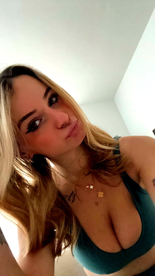 kaitlyn_krems snapchat image archive image