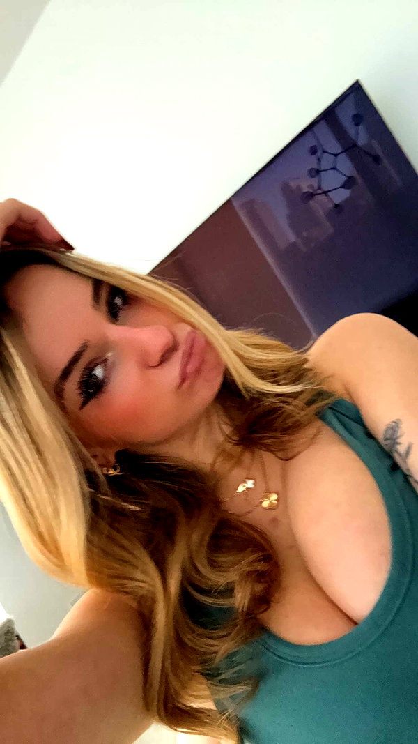 kaitlyn_krems snapchat image archive image
