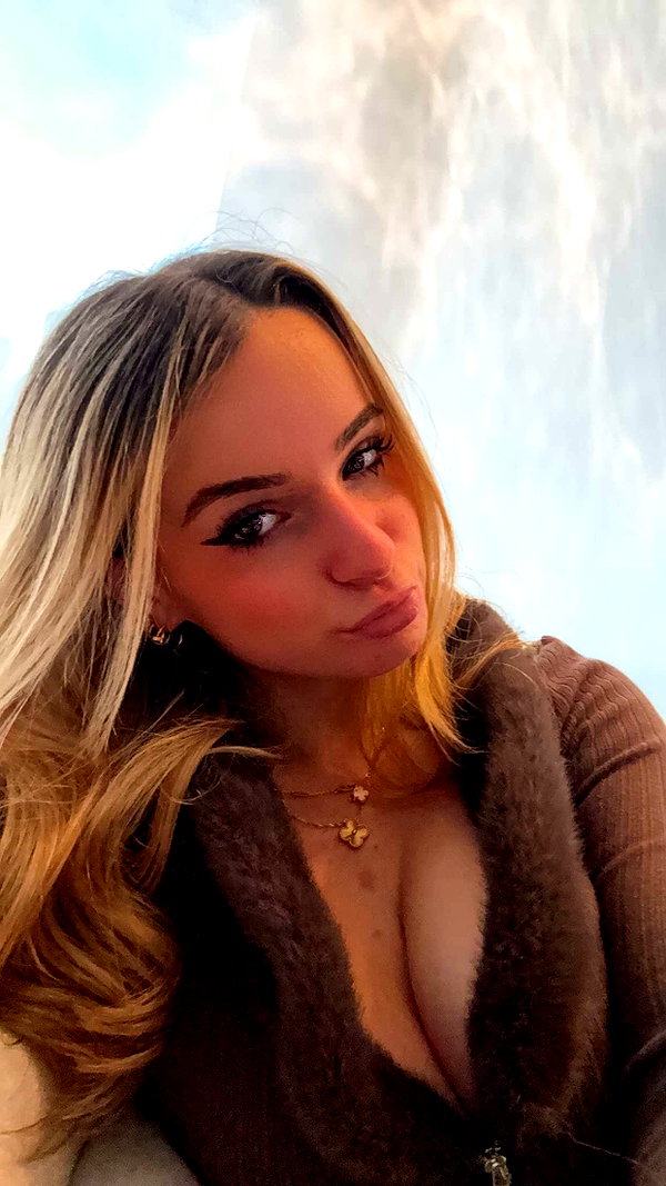 kaitlyn_krems snapchat image archive image
