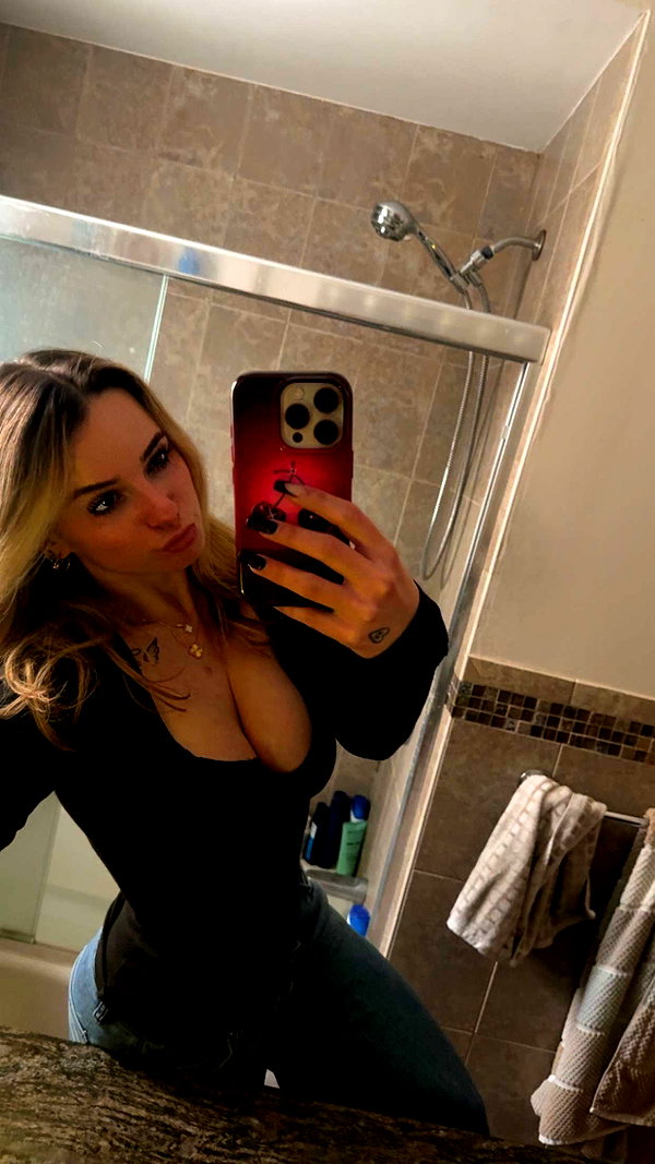 kaitlyn_krems snapchat image archive image
